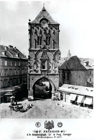 1900_Praha_113e_Prašná_brána